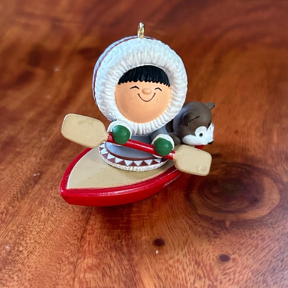 Hallmark Holiday 985 Hallmark Eskimo Husky Ornament Frosty Friends